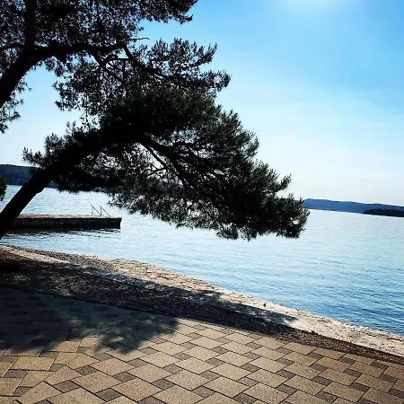 Mendula I - Mobile Biograd Na Moru