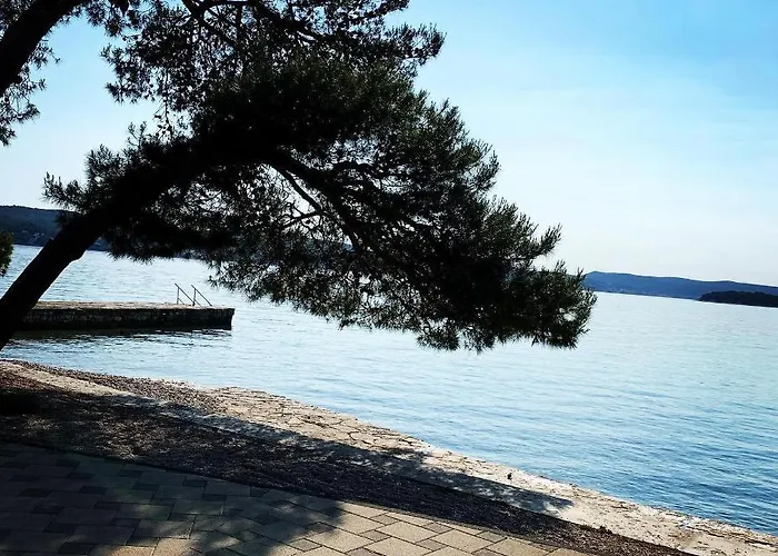 Mendula I - Mobile Biograd na Moru